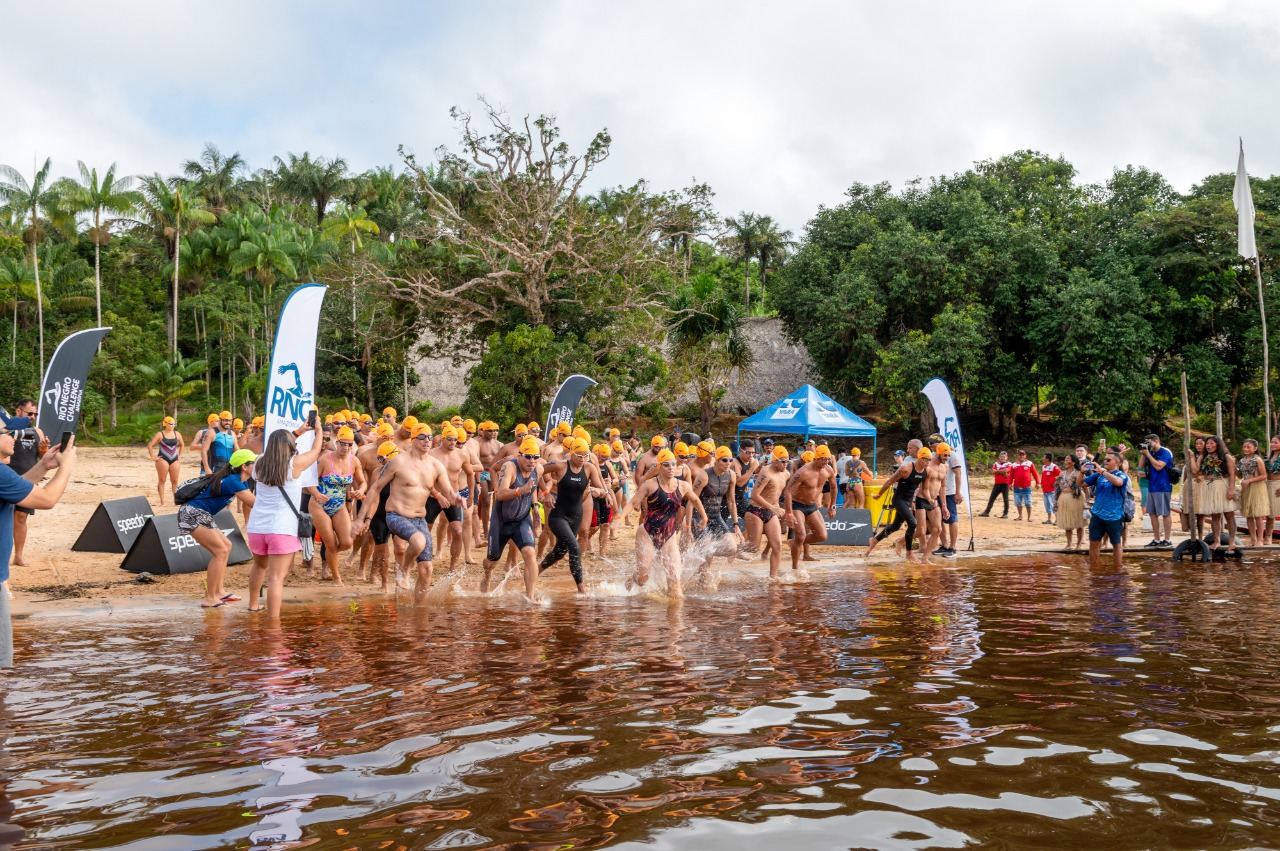 Maratona aquática apoiada pela prefeitura reúne mais de 80 atletas em aldeia indígena sustentável