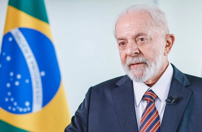 Após os ataques de Elon Musk a Alexandre de Moraes, Lula janta com ministros do STF em em Brasília