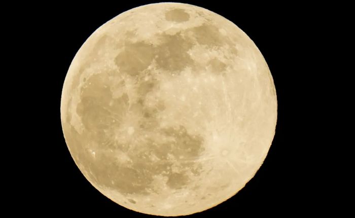 ‘Lua Cheia Rosa’ poderá ser vista nesta terça-feira no Brasil
