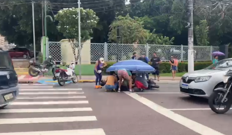 VÍDEOS: acidente na Djalma Batista congestiona trânsito em Manaus