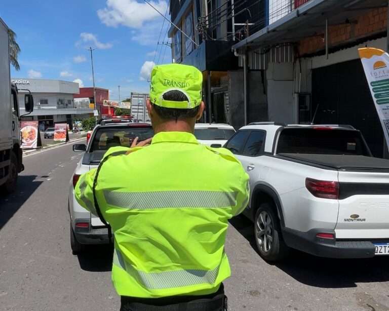 Prefeitura realiza operação de fiscalização na zona Leste de Manaus com 12 autuações por irregularidades no trânsito
