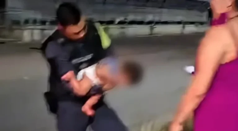 Momento emocionante: policial faz manobra de Heimlich e salva bebê engasgado ; veja vídeo