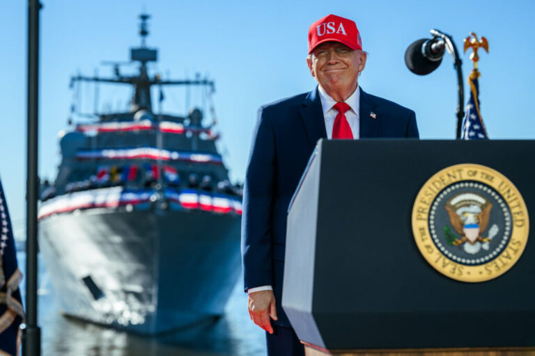 Com baixa aprovação, Trump desabafa em comício: ‘Me deixa muito triste’